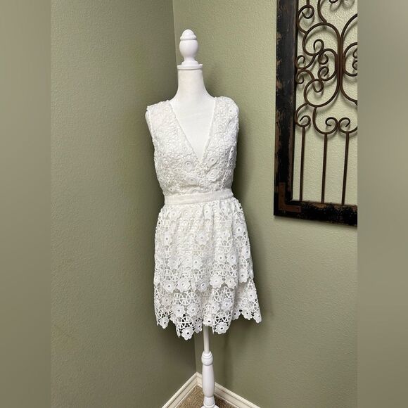 Anthropologie Endless Rose white embroidered floral vneck open back midi  dress